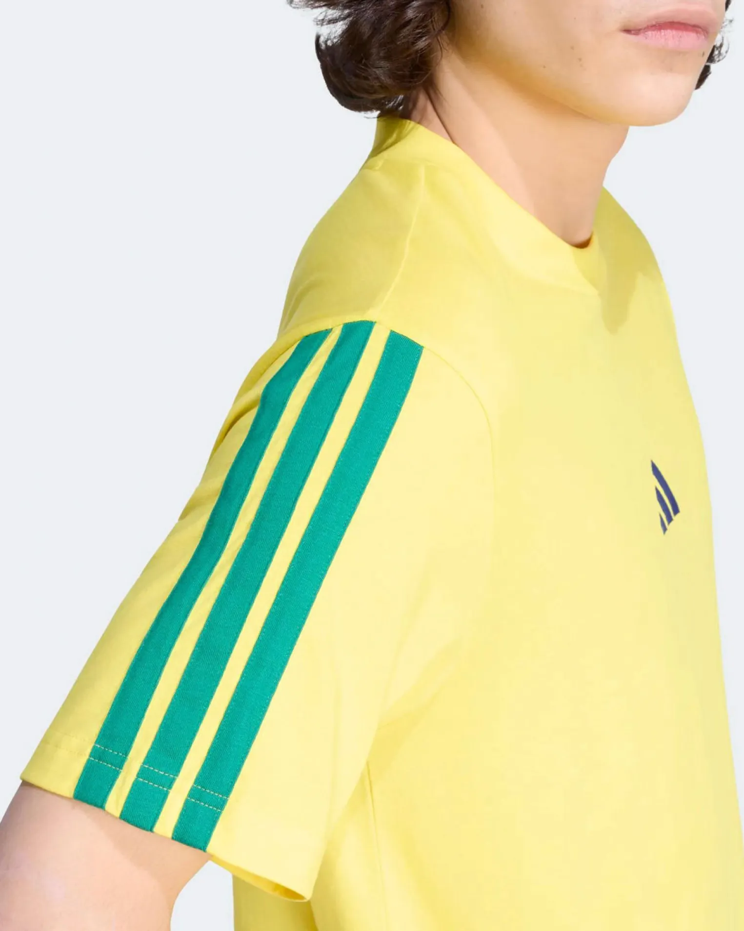 ADIDAS - TSHIRT GIALLA DA UOMO CON 3 BANDE - KR7569