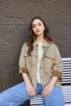 BACHATA - Giacca a camicia scamosciata verde chiaro da donna con tasche