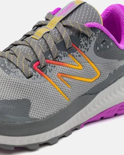 NEW BALANCE - Scarpa da trail running donna grigia in mesh traspirante con intersuola in schiuma - DYNASOFT NITREL V5