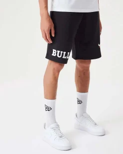 NEW ERA - Pantalone corto oversize fit da uomo nero con logo Chicago Bulls