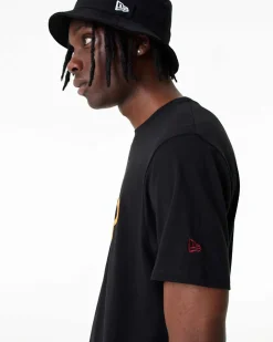 NEW ERA - T shirt girocollo da uomo nera in cotone con logo giallo