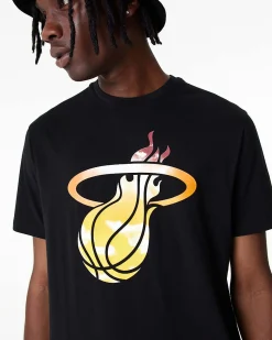 NEW ERA - T shirt girocollo da uomo nera in cotone con logo giallo