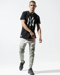 NEW ERA - T shirt girocollo nera in cotone con logo bianco