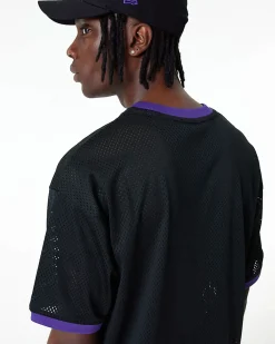 NEW ERA - T shirt girocollo oversize fit nera e viola in mesh traspirante con logo Lakers