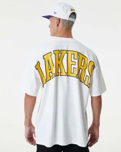 NEW ERA - T shirt oversize da uomo bianca in cotone con logo Lakers viola
