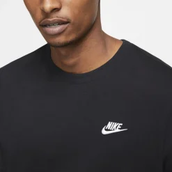 NIKE – T-SHIRT SPORTSWEAR CLUB NERA DA UOMO – AR4997/013
