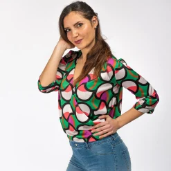 PAQUITA - CAMICIA VERDE A FANTASIA, SCOLLO A V E  MANICA 3/4