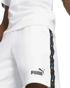 PUMA - Pantaloni corti da uomo bianchi con logo nero e stampa logo arcobaleno sui lati