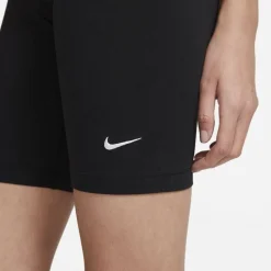 SHORT SPORTSWEAR ESSENTIAL BLACK