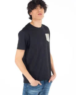 TSHIRT MANICA CORTA CON TASCHINO